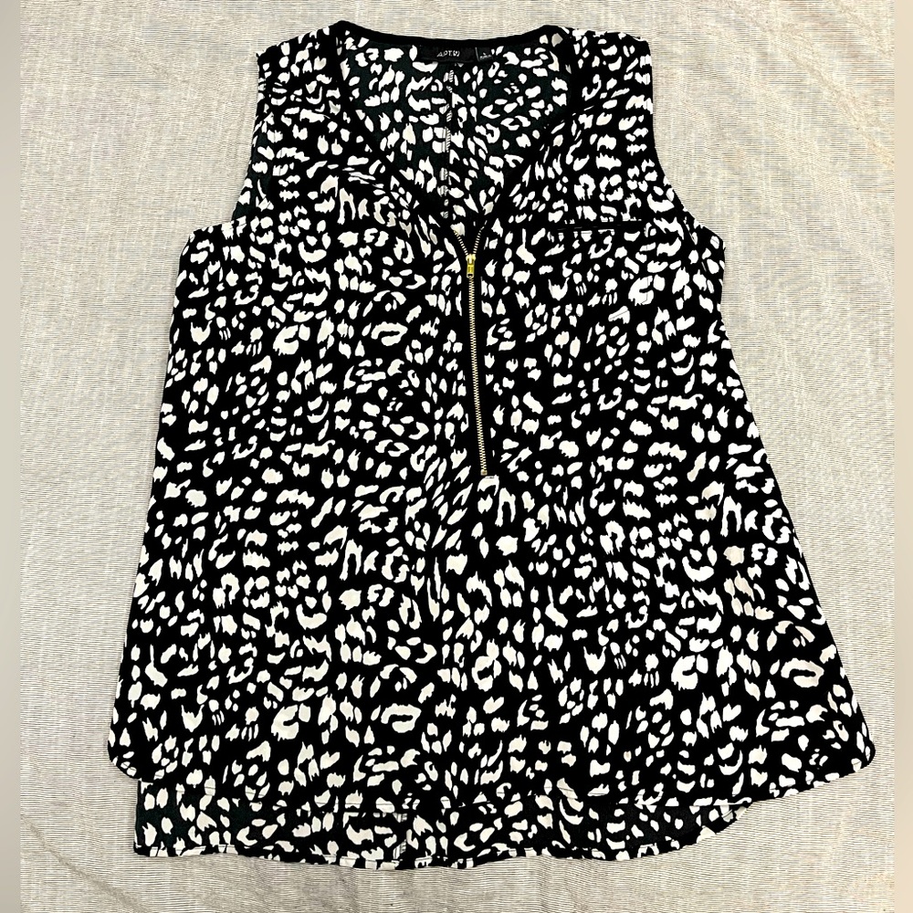 Apt 9 sleeveless top